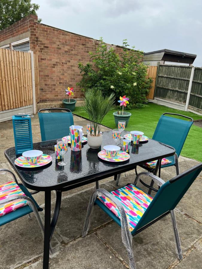 Beautiful 2-Bedroom In Grays Close To Lakeside Экстерьер фото