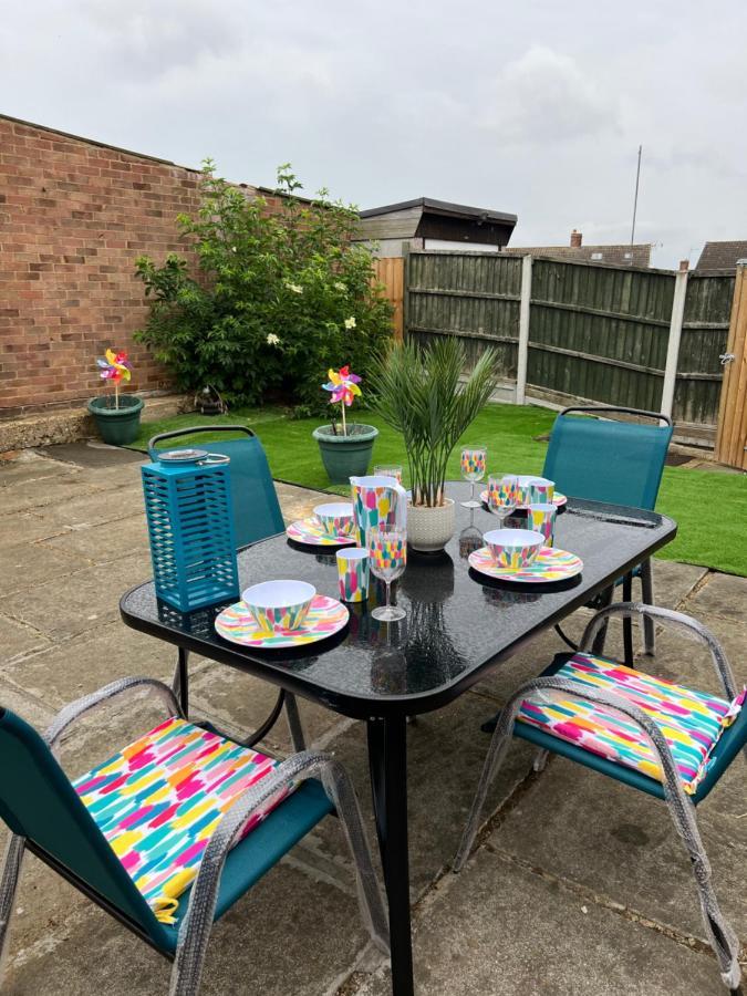 Beautiful 2-Bedroom In Grays Close To Lakeside Экстерьер фото