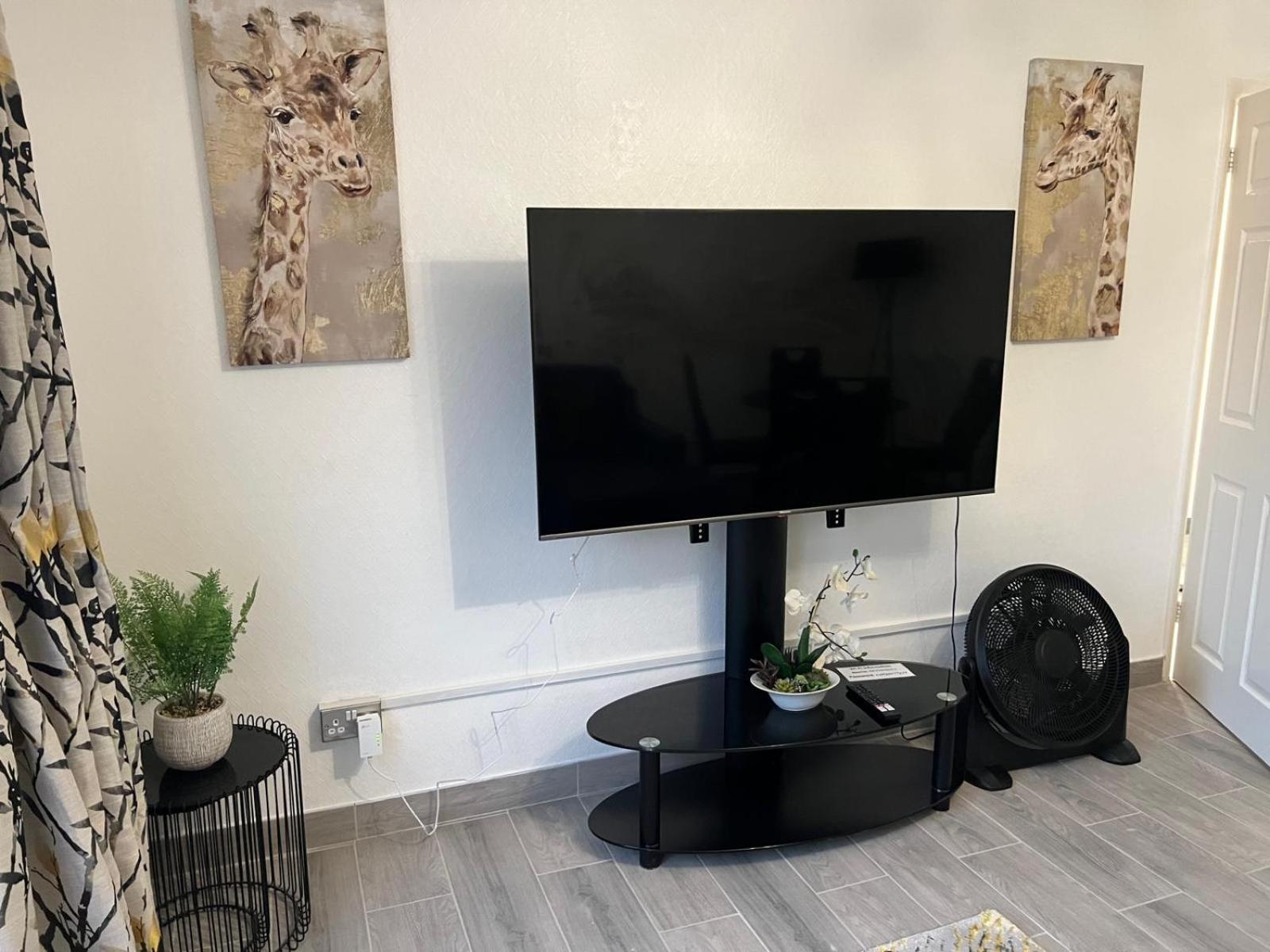 Beautiful 2-Bedroom In Grays Close To Lakeside Экстерьер фото
