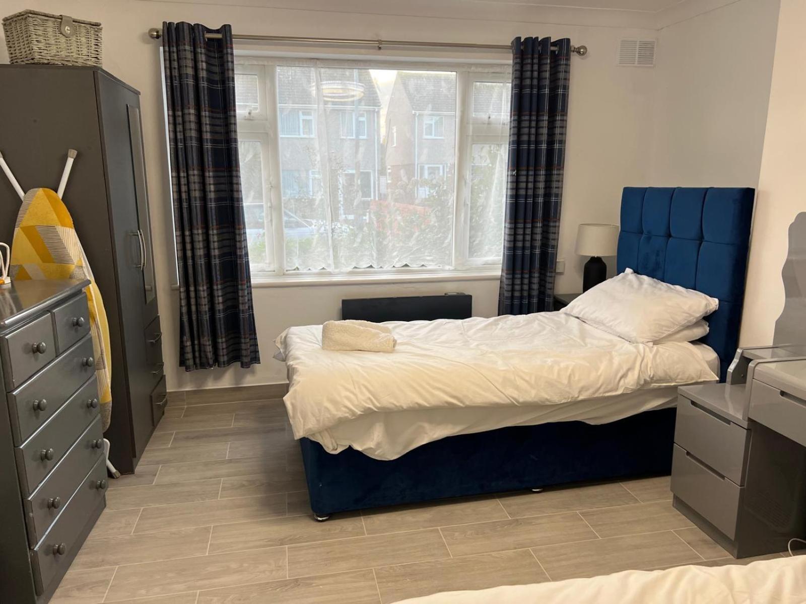 Beautiful 2-Bedroom In Grays Close To Lakeside Экстерьер фото