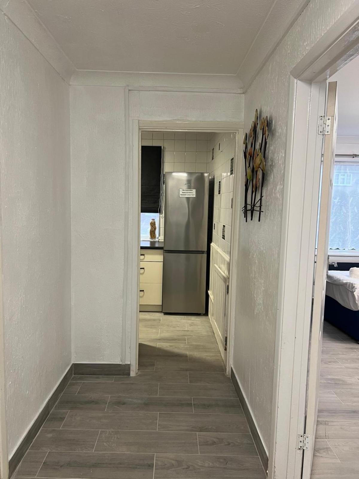 Beautiful 2-Bedroom In Grays Close To Lakeside Экстерьер фото