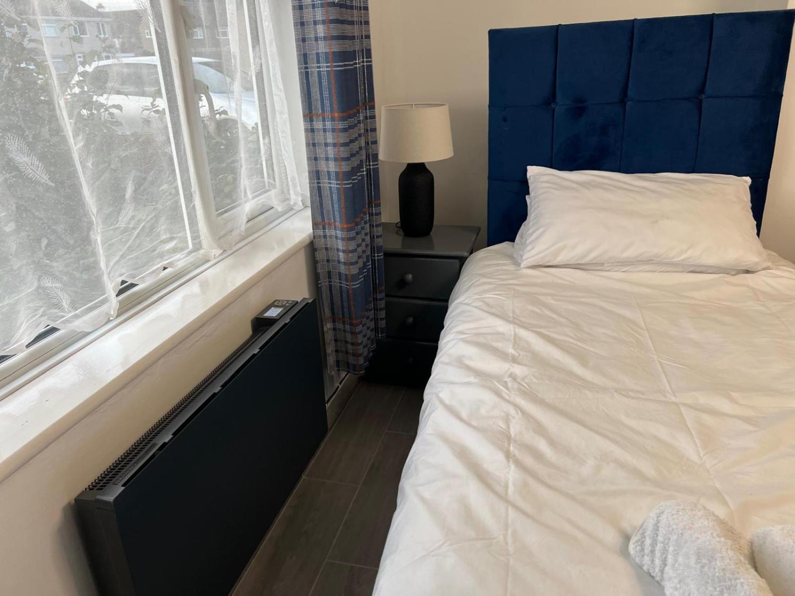 Beautiful 2-Bedroom In Grays Close To Lakeside Экстерьер фото