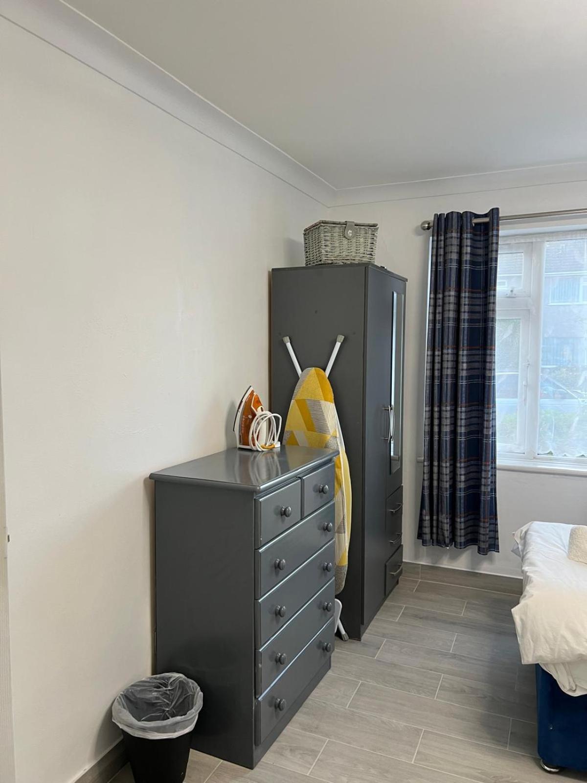 Beautiful 2-Bedroom In Grays Close To Lakeside Экстерьер фото