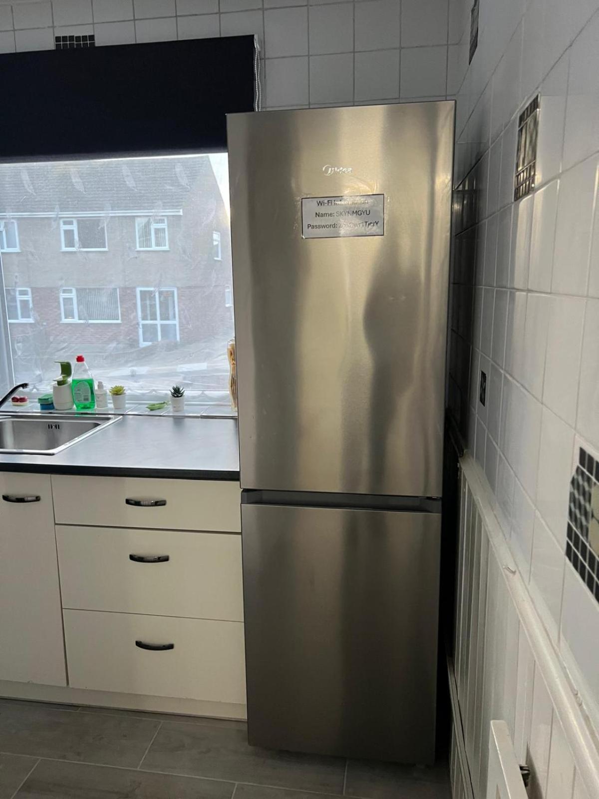 Beautiful 2-Bedroom In Grays Close To Lakeside Экстерьер фото